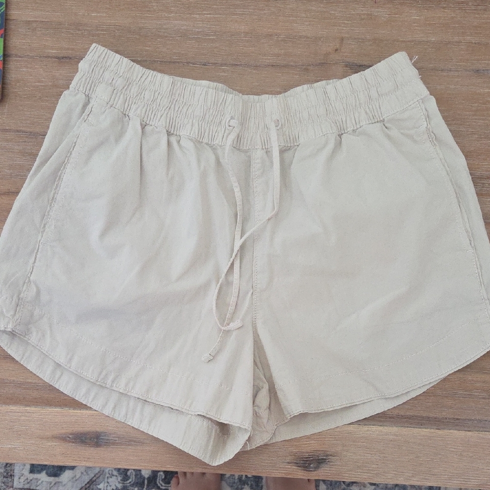 SO Women's Cream Athletic Shorts